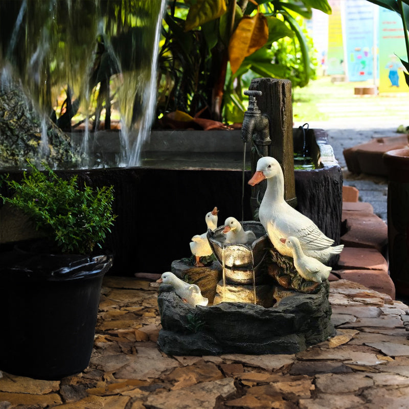 Solar Resin Duck Garden Fountain LED Squirrel Outdoor Decor E2